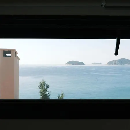 Crystal Bay Apartment *